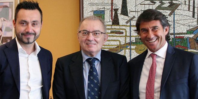 Roberto De Zerbi con Squinzi e Carnevali