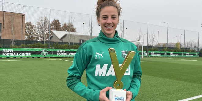 martina tomaselli ebay values award